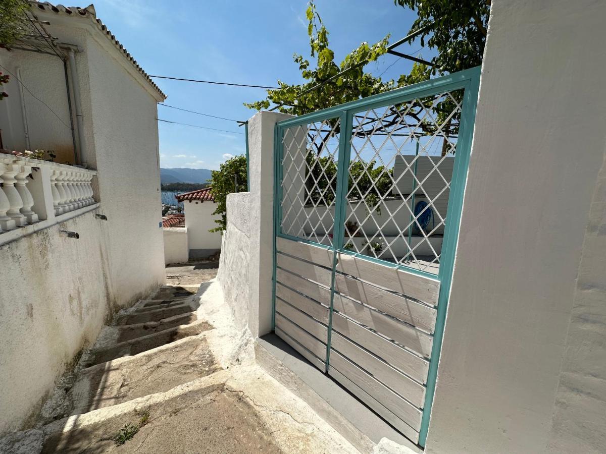 Brinia Cosy Apartment Poros Town Zewnętrze zdjęcie
